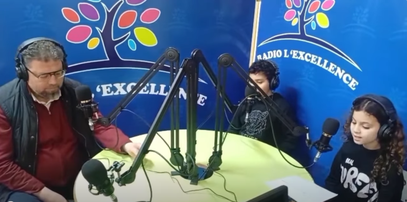 نادي الإذاعة : عائشة بن عياد و محمد الحجري في حوار خاص مع السيد زهير المشيرقي